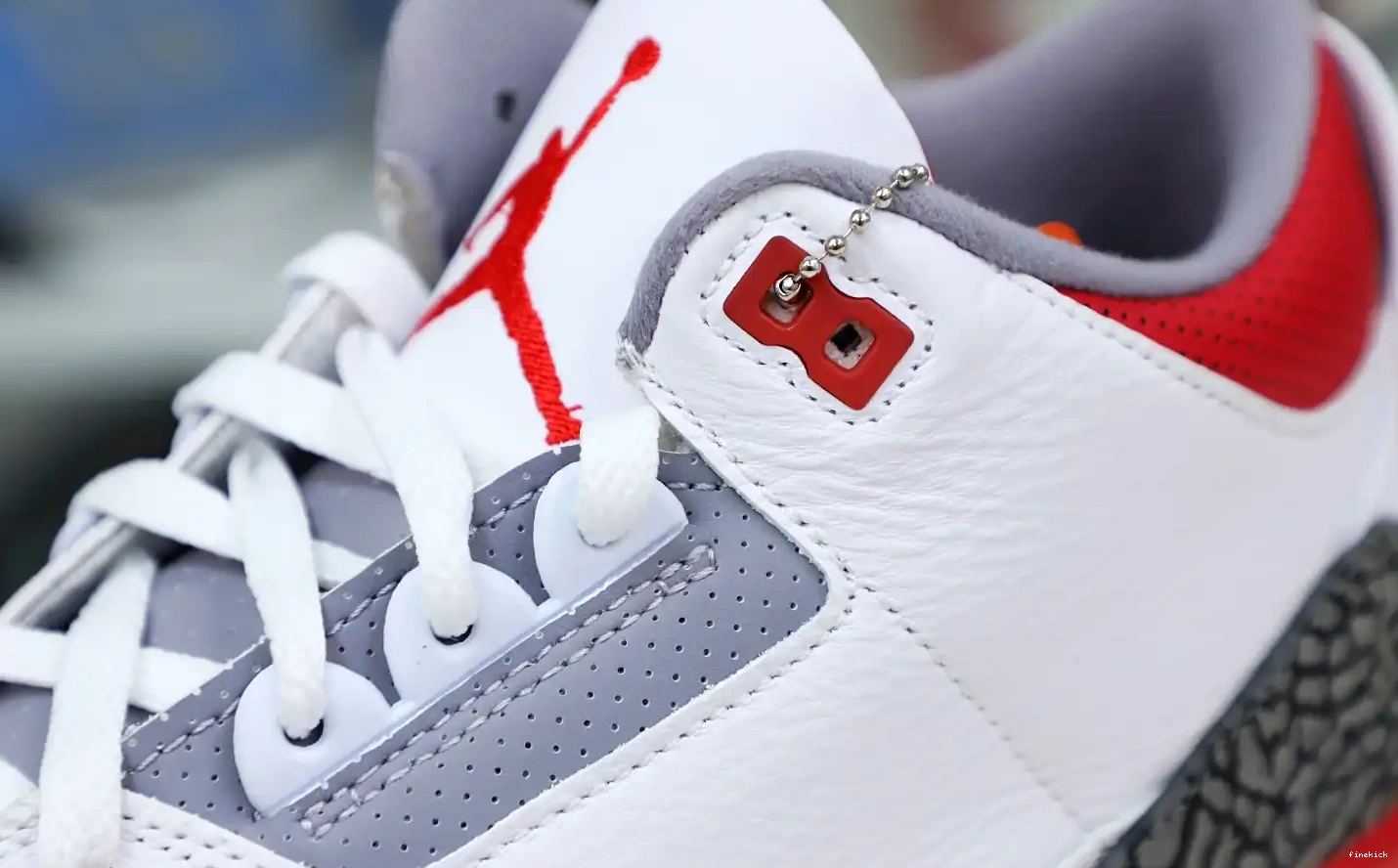 JORDAN 3RETRO